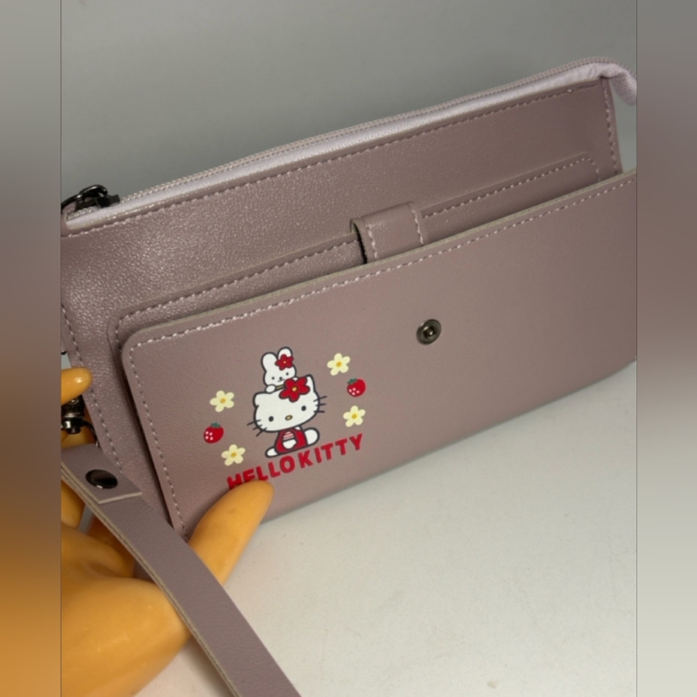 Hello Kitty Wallet With Wristlet